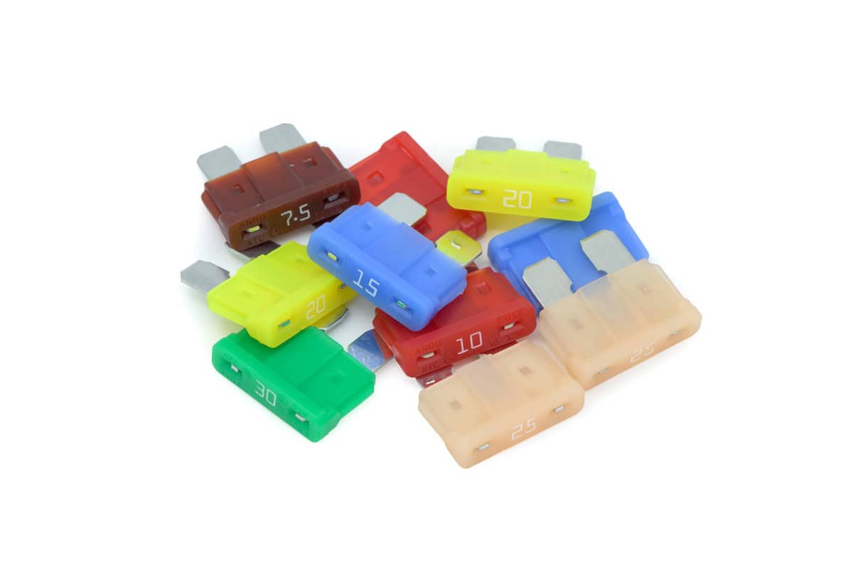 Assorted ATC fuse multi-pack with various amperage ratings in different colours.